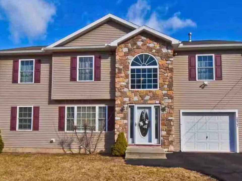 2437 Grey Birch Ln