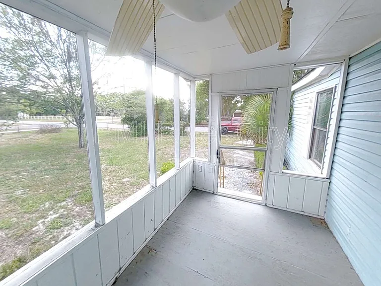 12556 Palmetto St — Photo 16