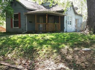 1411 E Walnut St, Petersburg, IN 47567