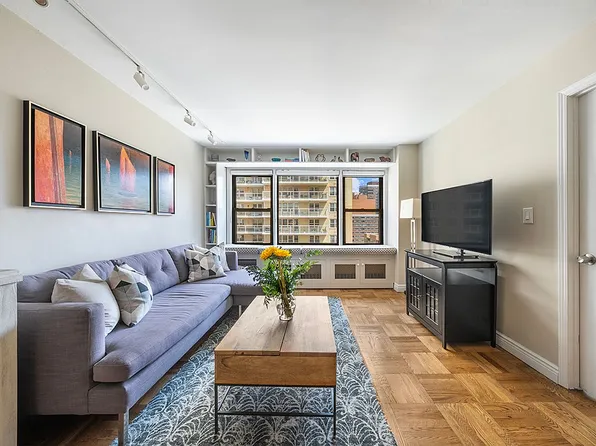 245 E 24th St APT 9G, Manhattan, NY 10010