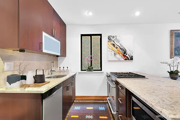 Sold by Compass | media 19