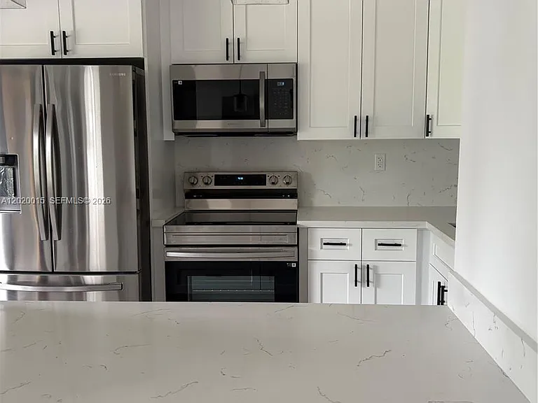 1405 SW 122nd Ave #10-13 — Photo 8