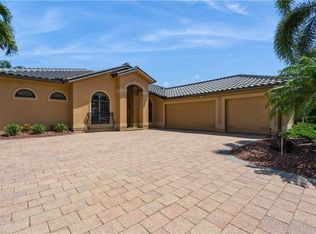 10545 Curry Palm Ln, Fort Myers, FL 33966