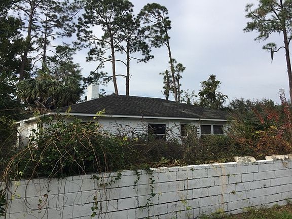 3rd image of 376 SE Church Ave