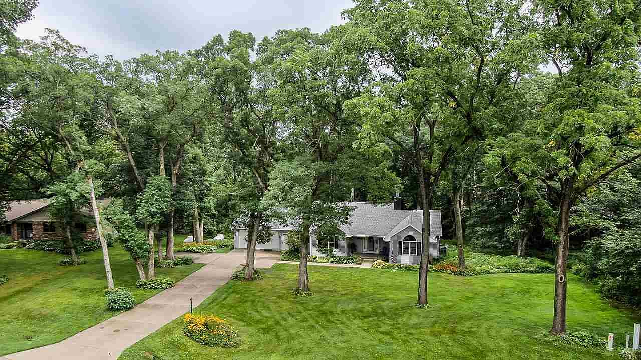 15450 Southwood Ct, Peosta, IA 52068 Zillow