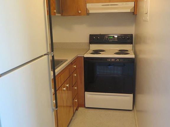 5th image of 5121 17th Ave NW APT 33