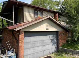 1995 Riverview Dr, Defiance, OH 43512