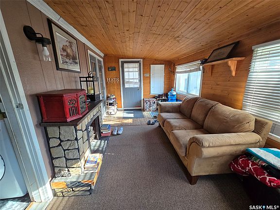 5th image of 38 Prairie Sun Court