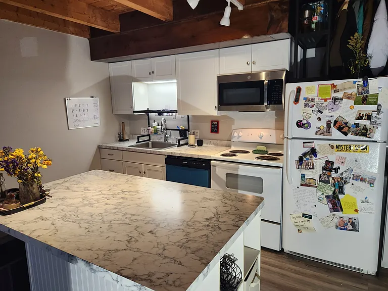 2 Conz St #72 — Photo 2