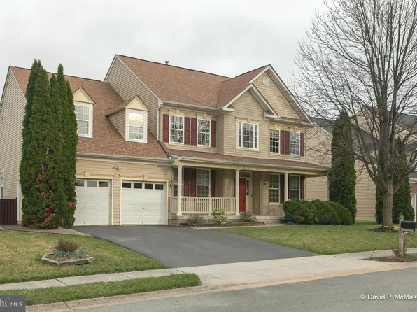 30 Barksdale Ct, Charles Town, WV 25414