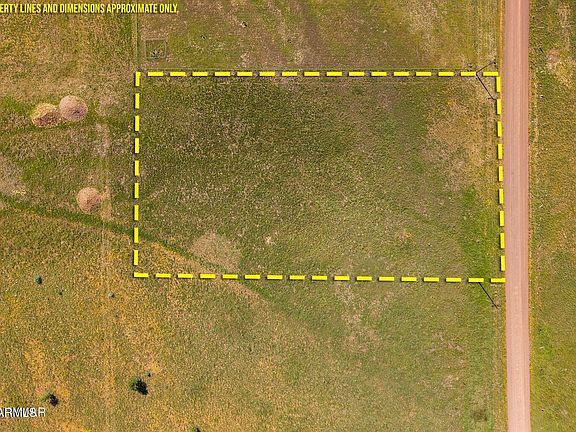 3rd image of 18 COUNTY ROAD 2092 -- #7