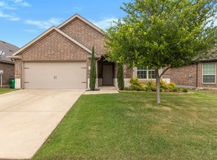 110 Garden Grove Dr, Waxahachie, TX 75165