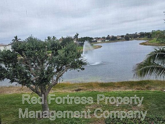 2nd image of 2679 Sunset Lake Dr