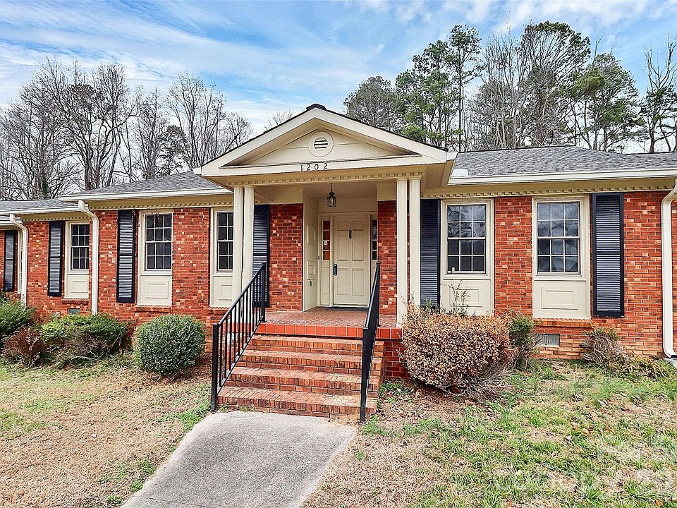 1st image of 1202 Daybrook Dr