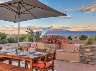 6331 Comfrey Dr NW, Albuquerque, NM 87120