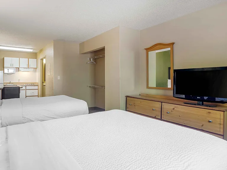 Studio Suite - 2 Full Beds