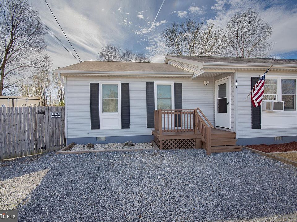 1st image of 104 McNeil Pl