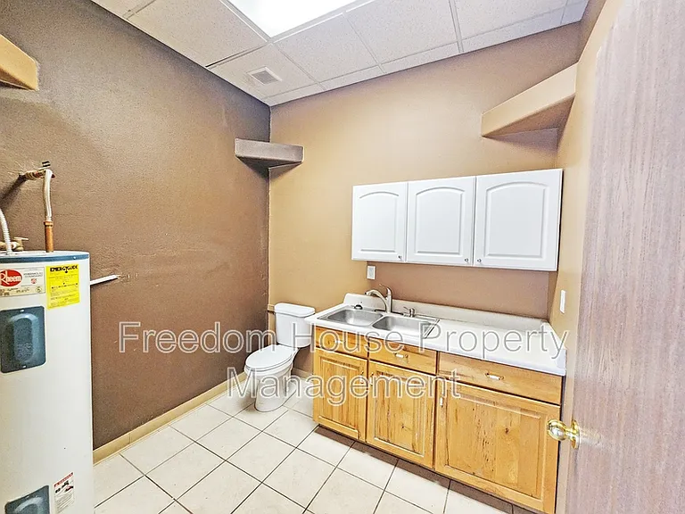 1231 E Basin Ave #4 — Photo 6