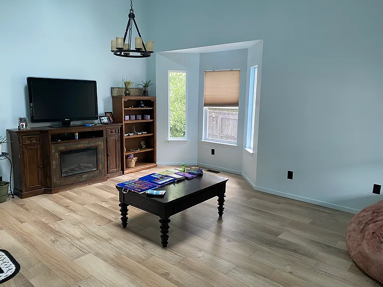 1467 Lincoln Cir — Photo 5