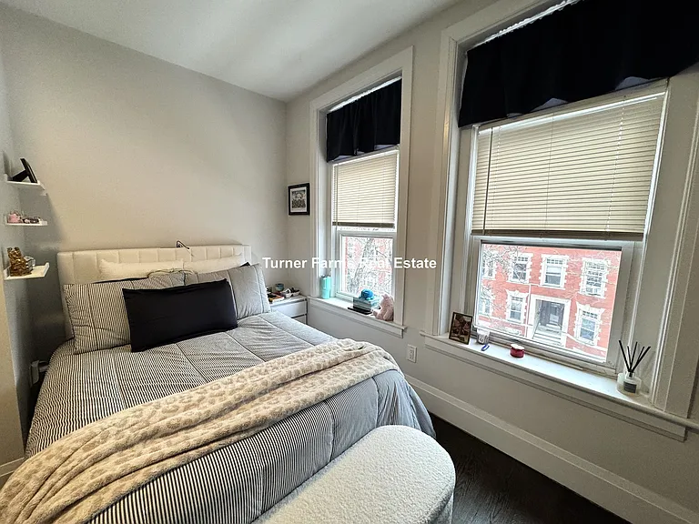 7R Strathmore Rd #3R — Photo 14