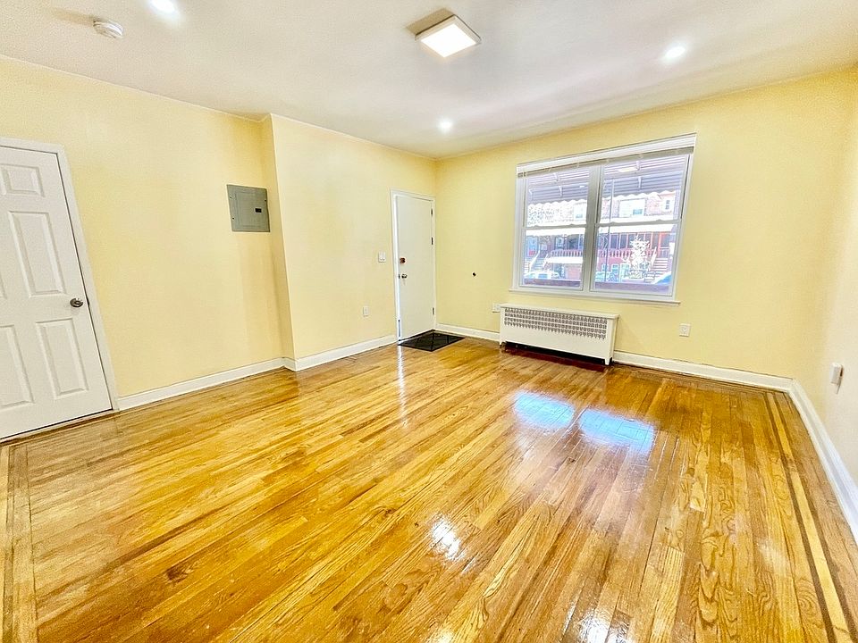 1st image of 31-49 32nd St #1