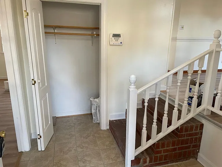1717 Providence Rd — Photo 7