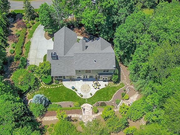 4th image of 133 Cane Mill Ln