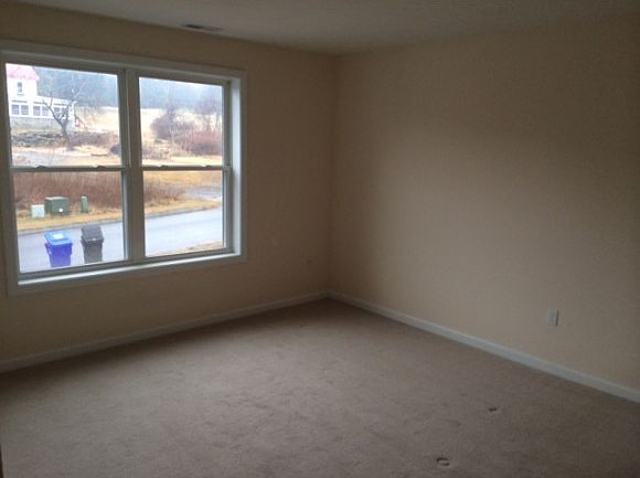2nd image of 4B Catalpa Dr
