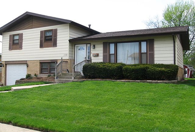 1st image of 15324 Las Flores Ln