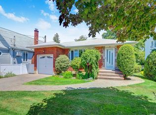 44 Sherman Ave, Bethpage, NY 11714