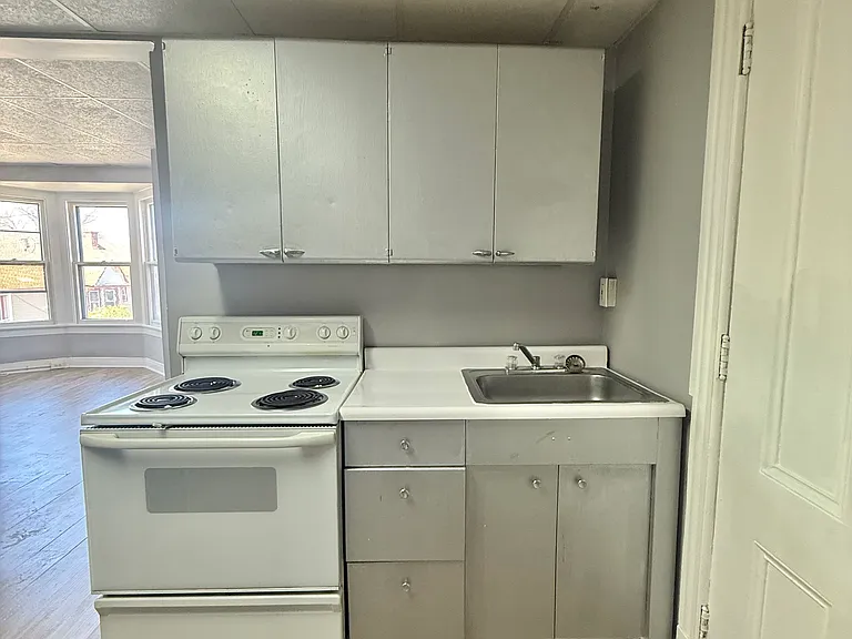 7 Balsam Ave #3-F — Photo 5