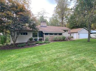 400 Downing Dr, Chardon, OH 44024