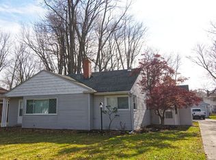 40 Shawondassee Dr, Timberlake, OH 44095