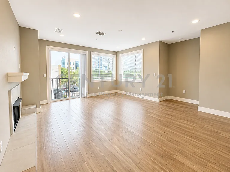 1320 May St #200 — Photo 7
