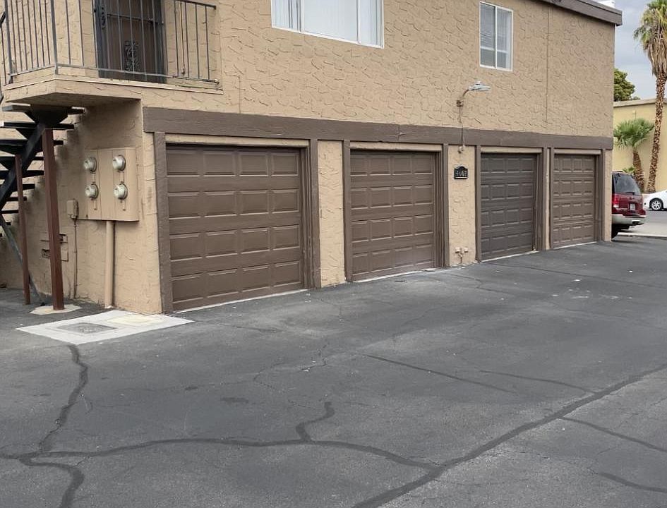 1st image of 4607 Monterey Cir Unit 4