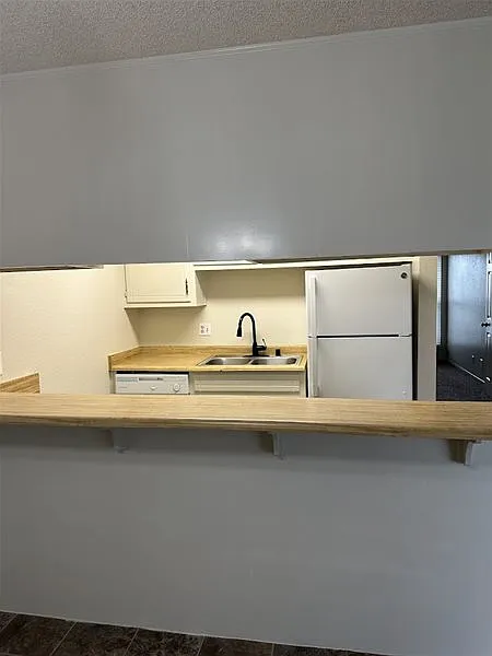 2 bed, 1.0 bath, 940 sqft, $1,295 — Photo 4