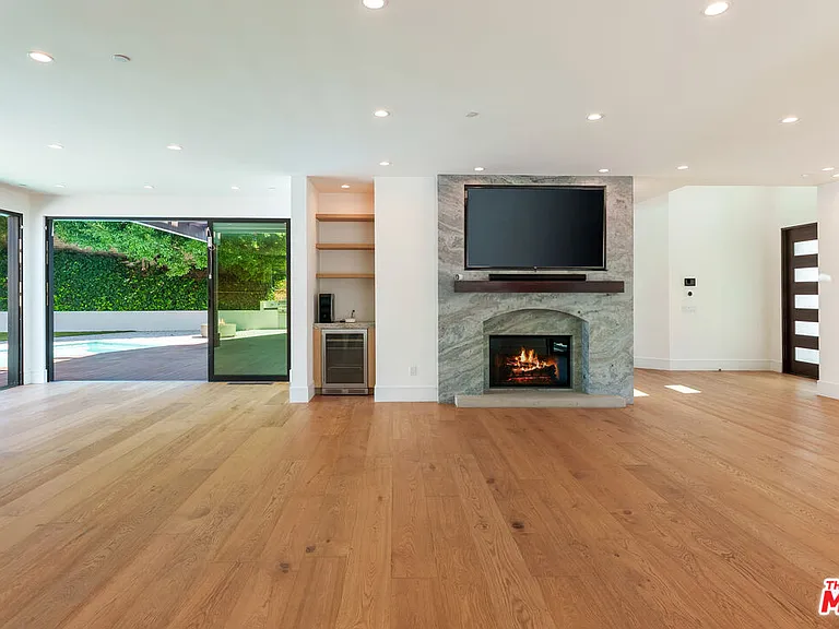 382 Aderno Way — Photo 21