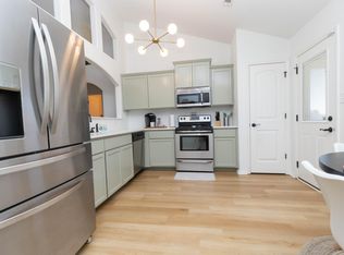 951 Glass St, Cave Springs, AR 72718