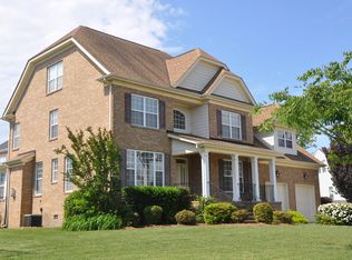 1307 Kemp Bridge Dr, Chesapeake, VA 23320