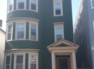 889 E 4th St, South Boston, MA 02127