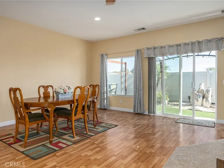 64243 Eagle Mountain Ave — Photo 24