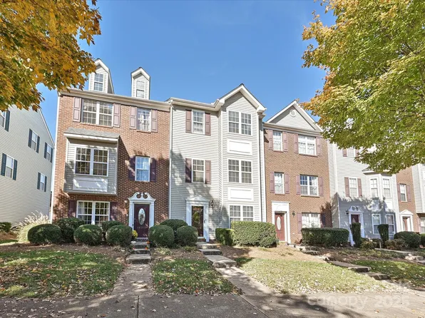 16319 Peachmont Dr, Cornelius, NC 28031