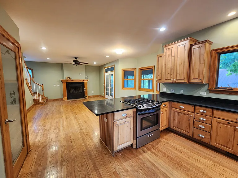 39103 N Cedar Crest Dr — Photo 3