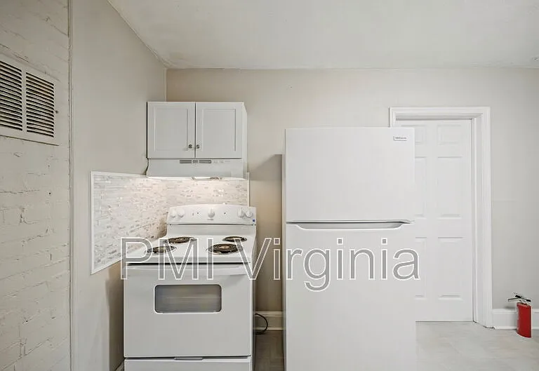 1915 Lansing Ave — Photo 16