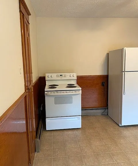 151 East Ave #2 — Photo 3