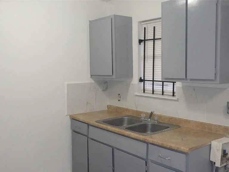 8410 Brandon St — Photo 5