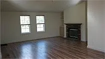 Fully renovated double wide in Middleburg — Photo 4