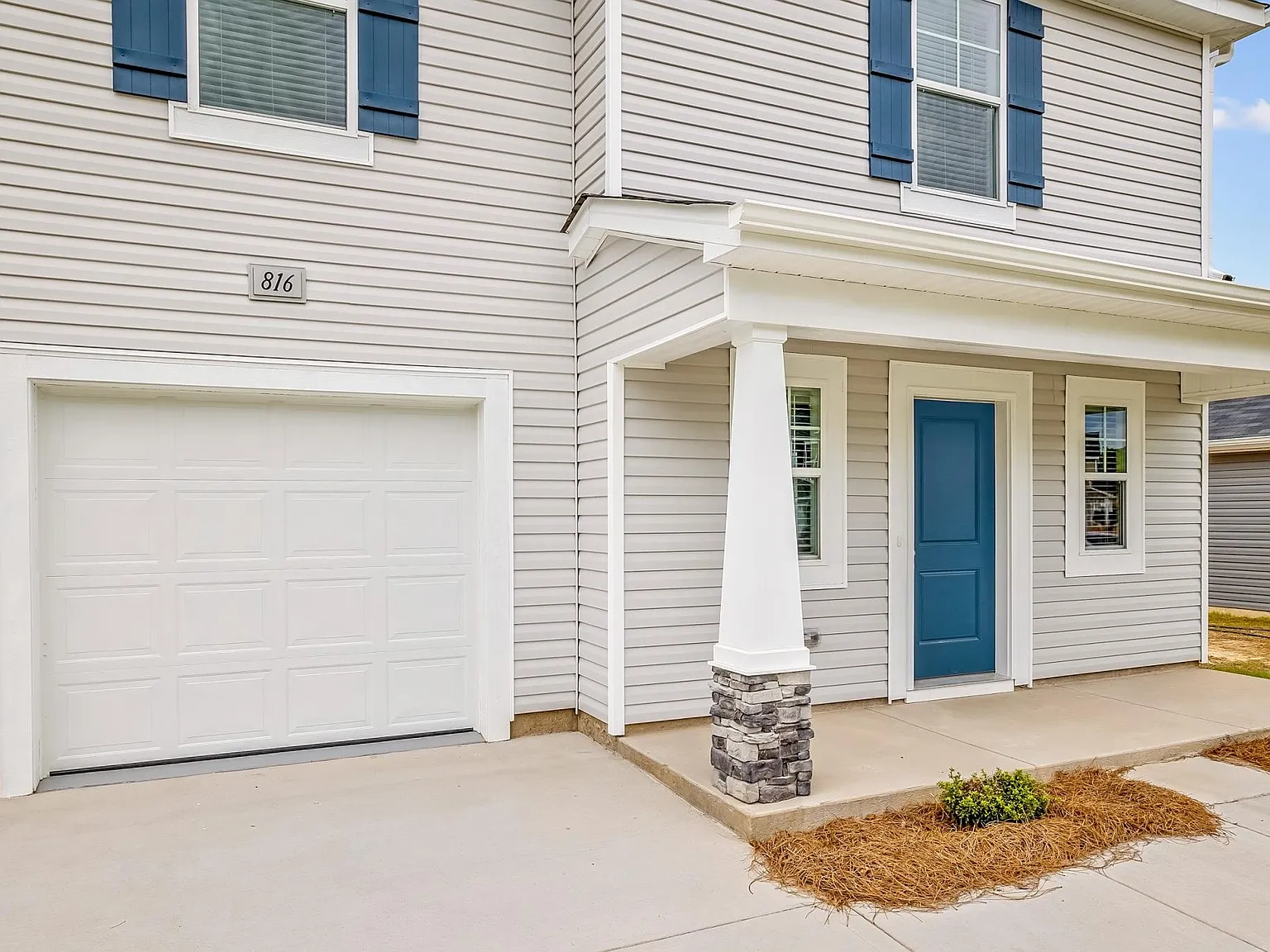4 bed, 2.5 bath, 1925 sqft, $2,050 — Photo 4