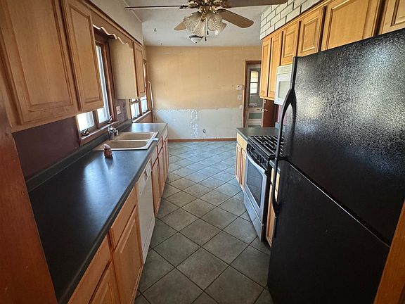 4th image of 2508 Skokie Dr