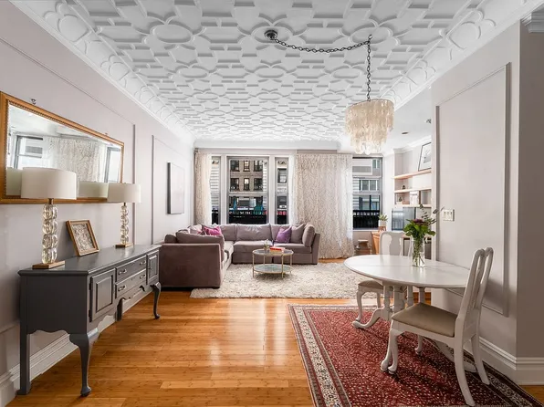 200 W 54th St APT 2D, New York, NY 10019